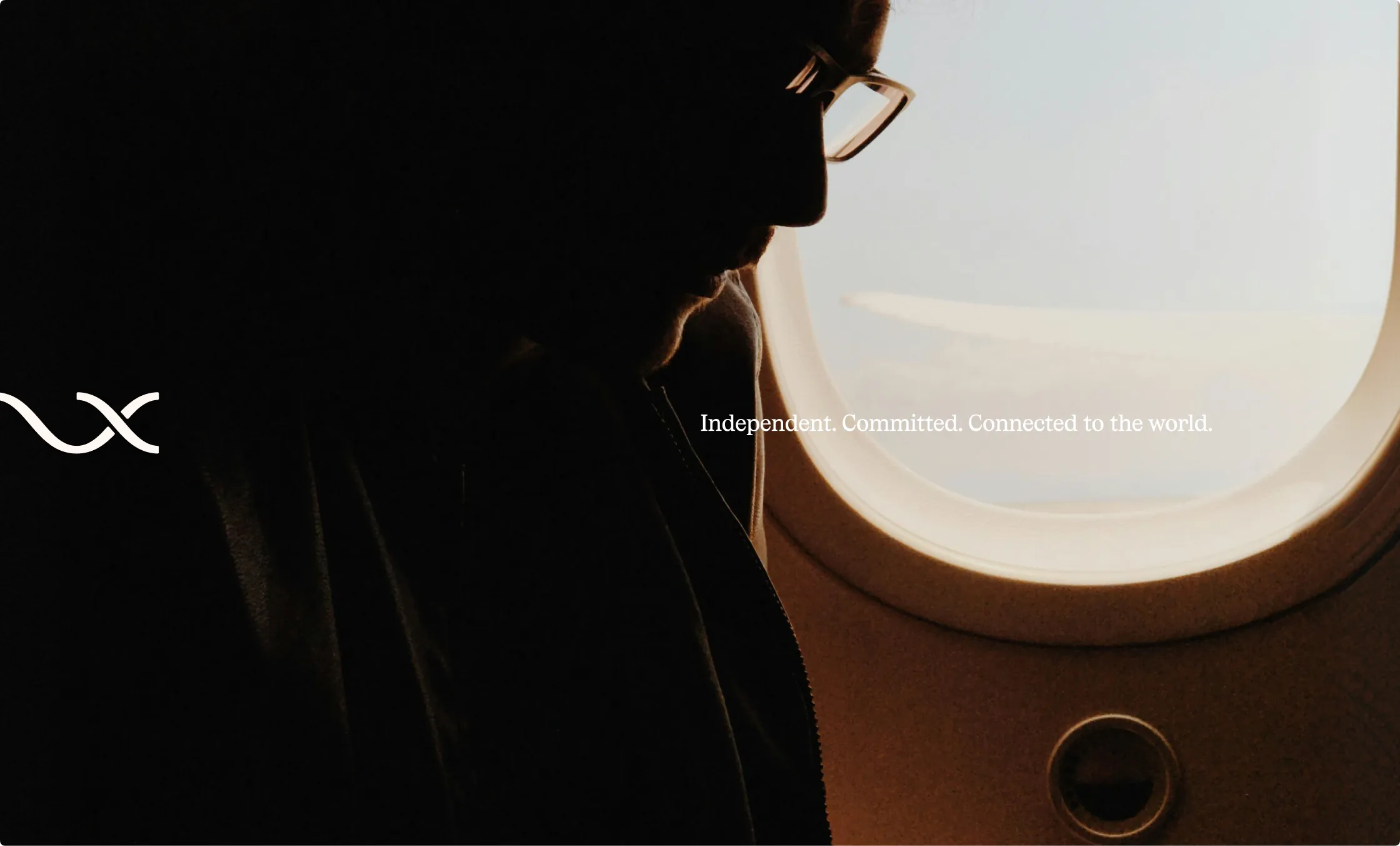 Voyagexpert campaign visual, Independent. Committed. Connected to the world.